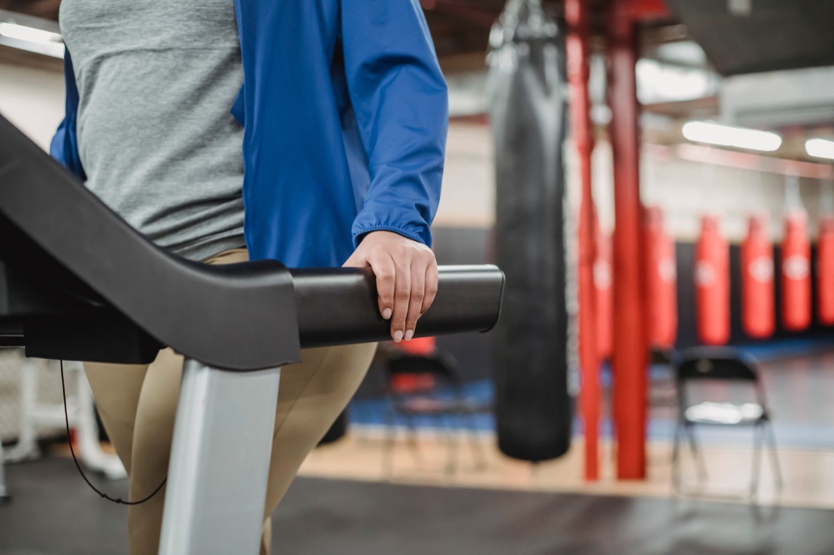 Treadmill con schermo gaming per esercizio