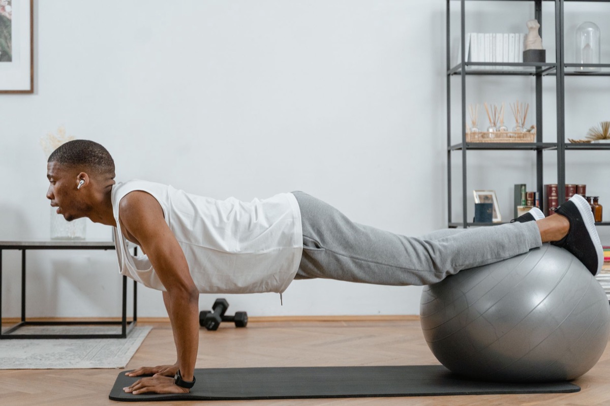 Full body exercise sequence in gym