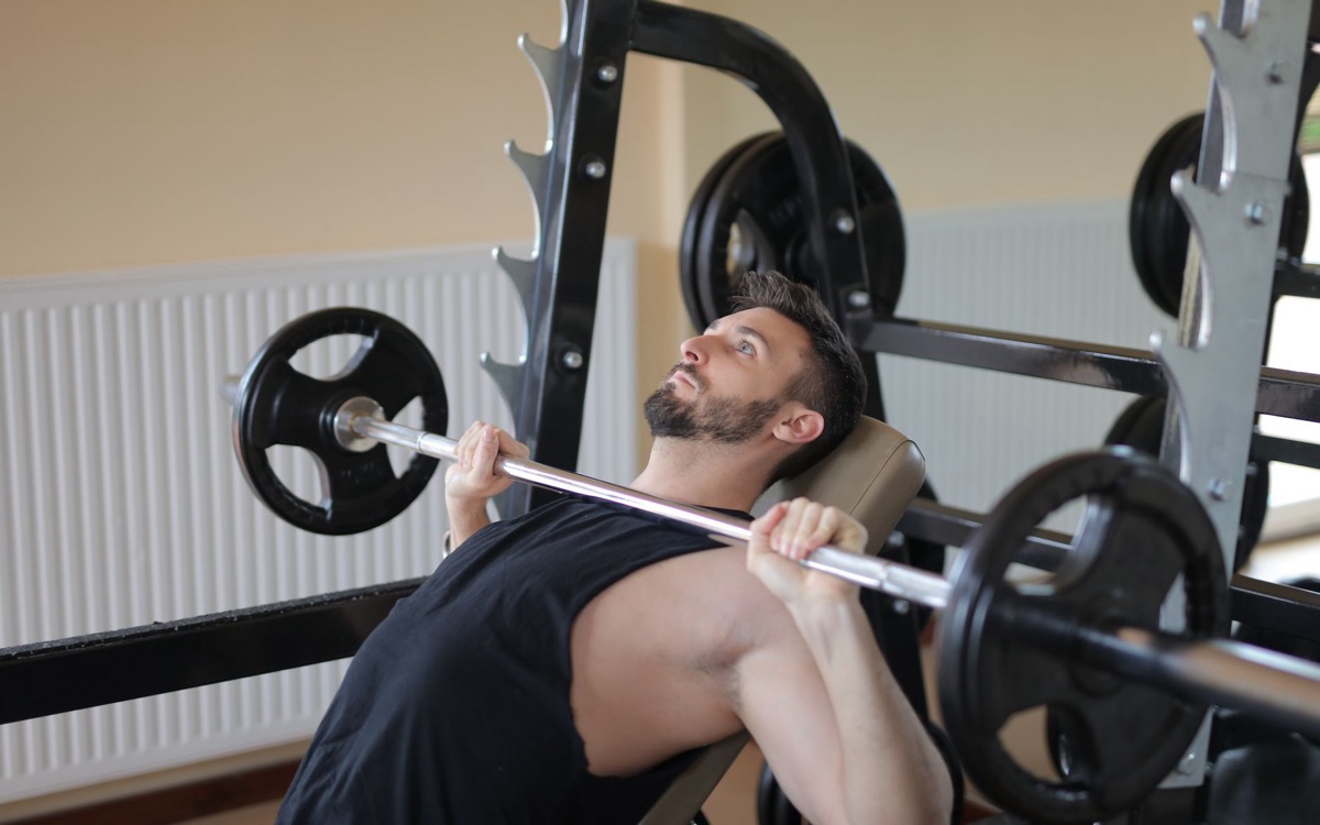 macchina per la press inglese in un gym