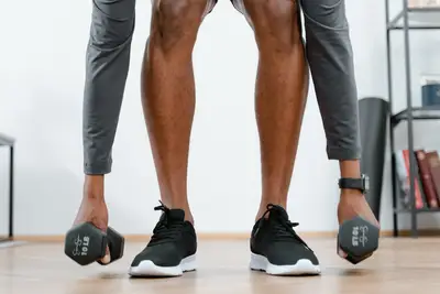 Rutina home fitness con objetos: consejos para empezar hoy